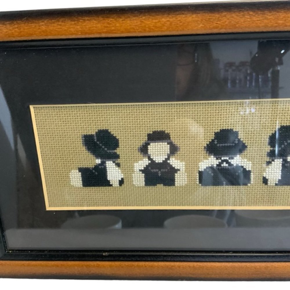 Amish Wall Decor Vintage Needlepoint Traditional Dressed Farmhouse Black White - Picture 11 of 16